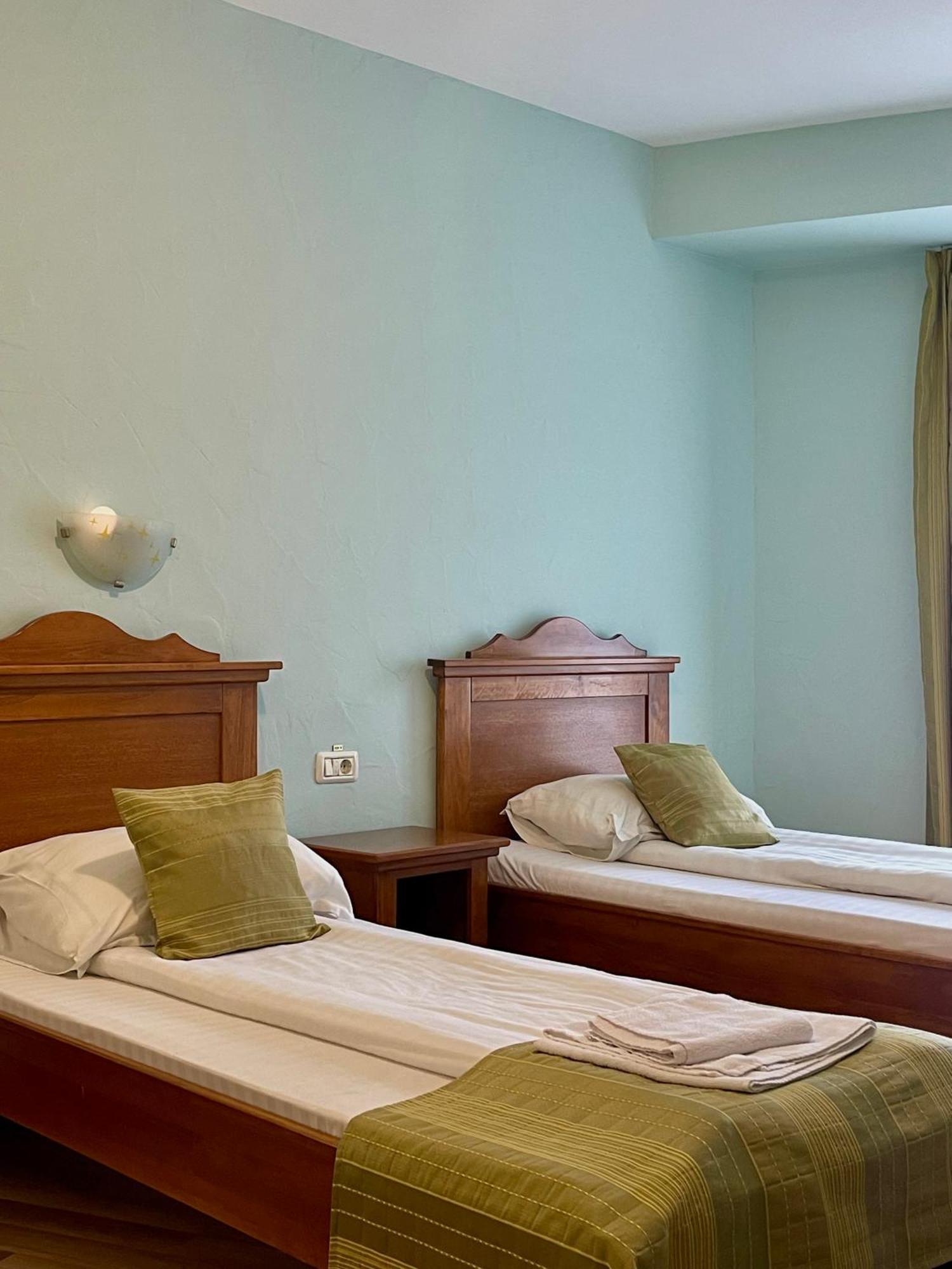 Hotel Lucy Star Cluj-Napoca Esterno foto